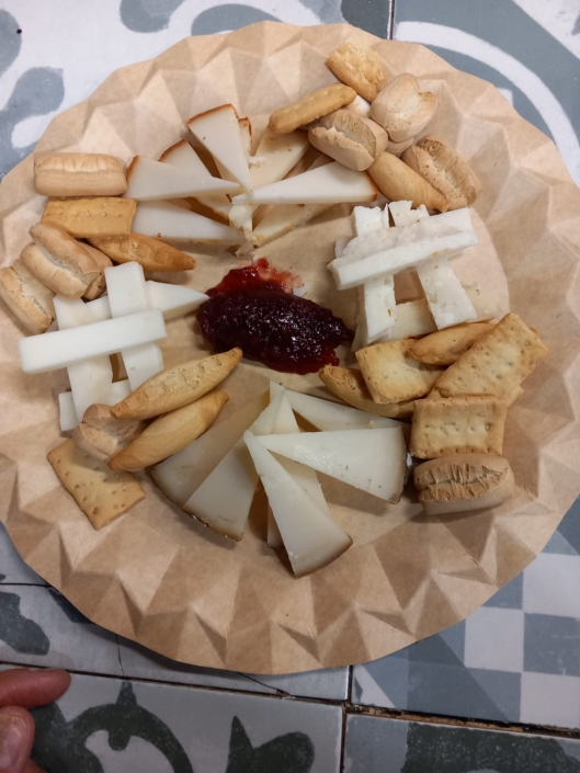 El Perequén 13 Canary Street Food Restaurante Canario en Mercado San Fernando